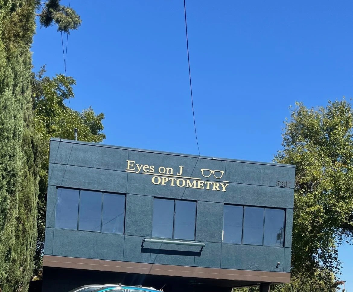 Eyes on J Optometry